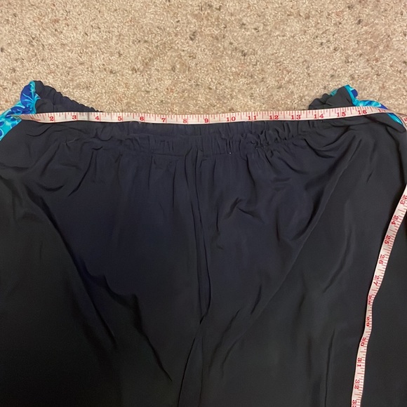 Women’s Resorts PLUS Nylon Board Shorts - Picture 8 of 10